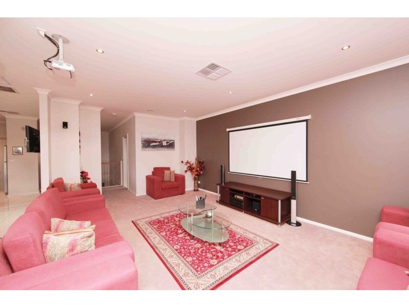 40 Le Page Run, South Morang VIC 3752