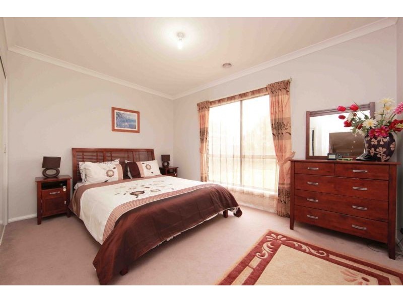 40 Le Page Run, South Morang VIC 3752