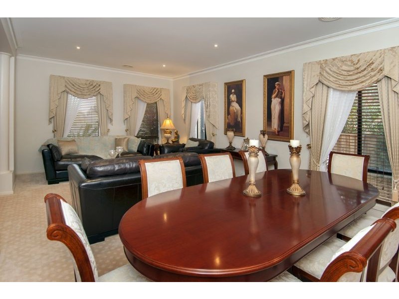 10 Berkley Rise, South Morang VIC 3752