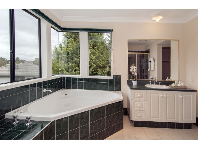 3 Cananga Court, Mill Park VIC 3082