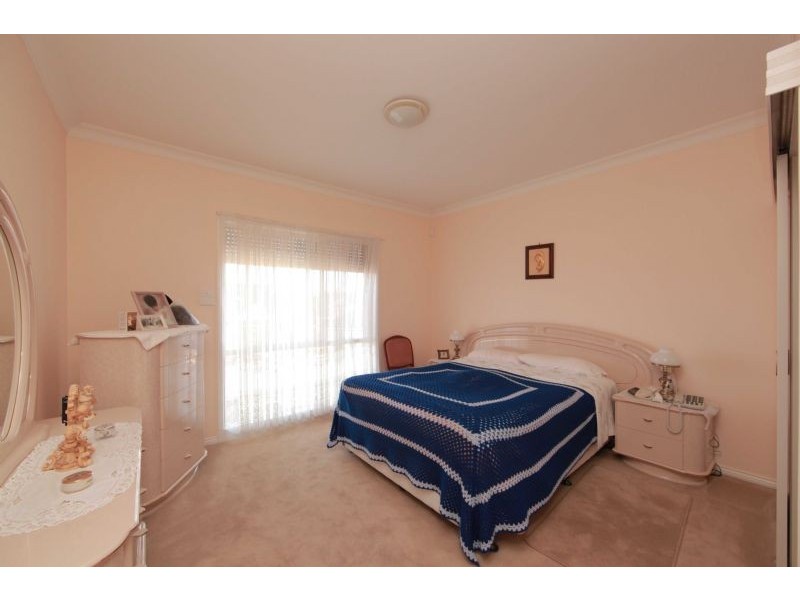 7 Cananga Court, Mill Park VIC 3082