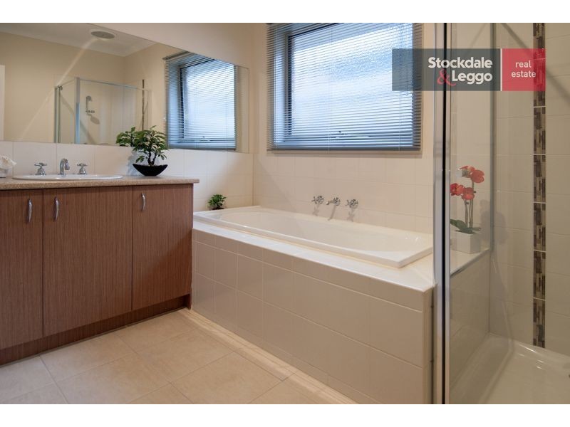 16 Gumleaf Avenue, Mernda VIC 3754