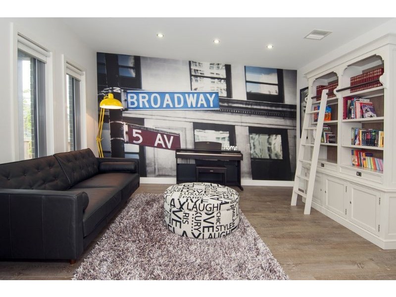 16 Baltic Grove, Epping VIC 3076