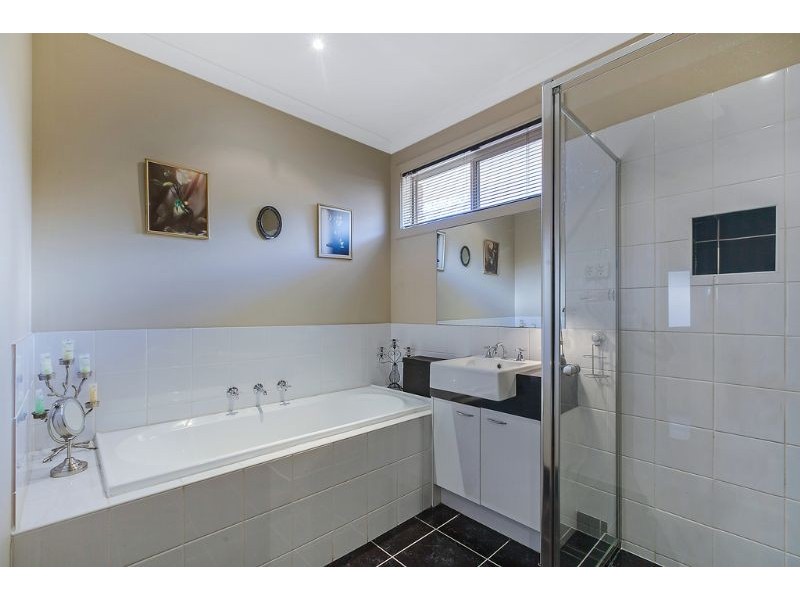 3 Sabre Way, South Morang VIC 3752
