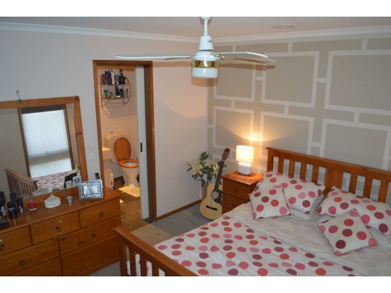 28 Mimosa Road, Mill Park VIC 3082