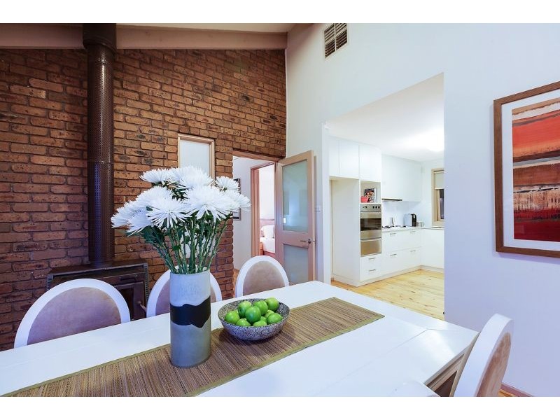 11 Mayfield Drive, Mill Park VIC 3082