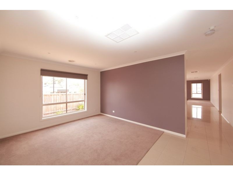 1 Cabarita Crescent, South Morang VIC 3752