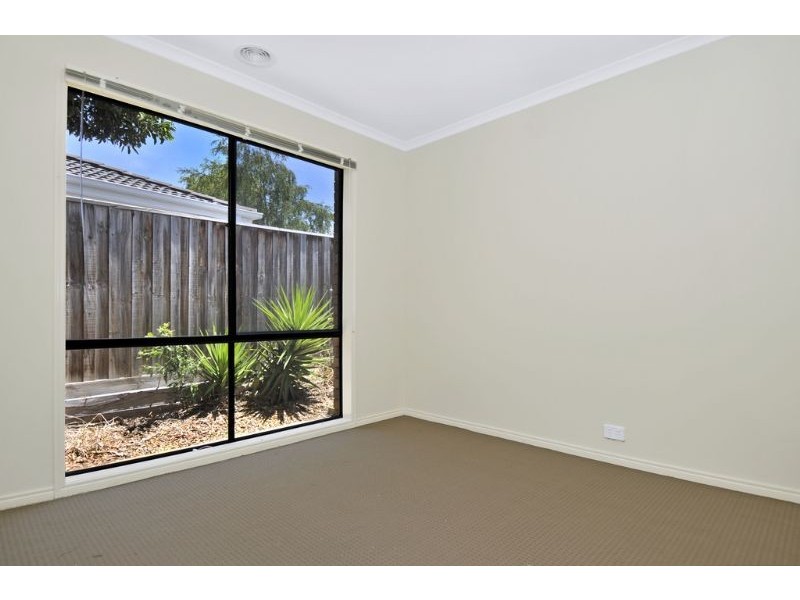 9 Stonecrop Crescent, South Morang VIC 3752