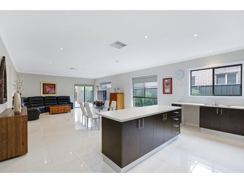 44 Panton Gap Drive, South Morang VIC 3752