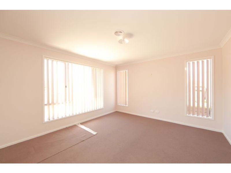 34 Greenside Way, Mernda VIC 3754