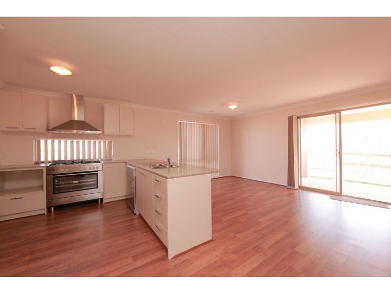 34 Greenside Way, Mernda VIC 3754