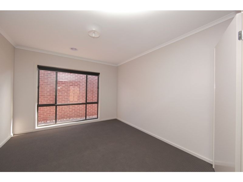 4 Raintree Street, South Morang VIC 3752