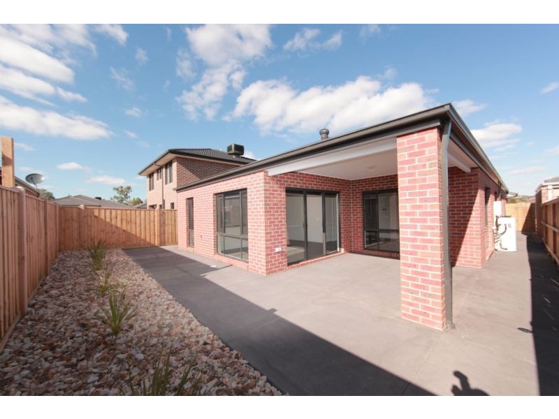 4 Raintree Street, South Morang VIC 3752