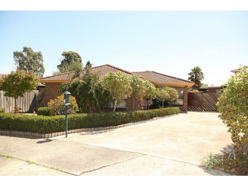 4 Porter Court, Mill Park VIC 3082