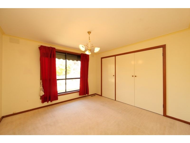 4 Porter Court, Mill Park VIC 3082