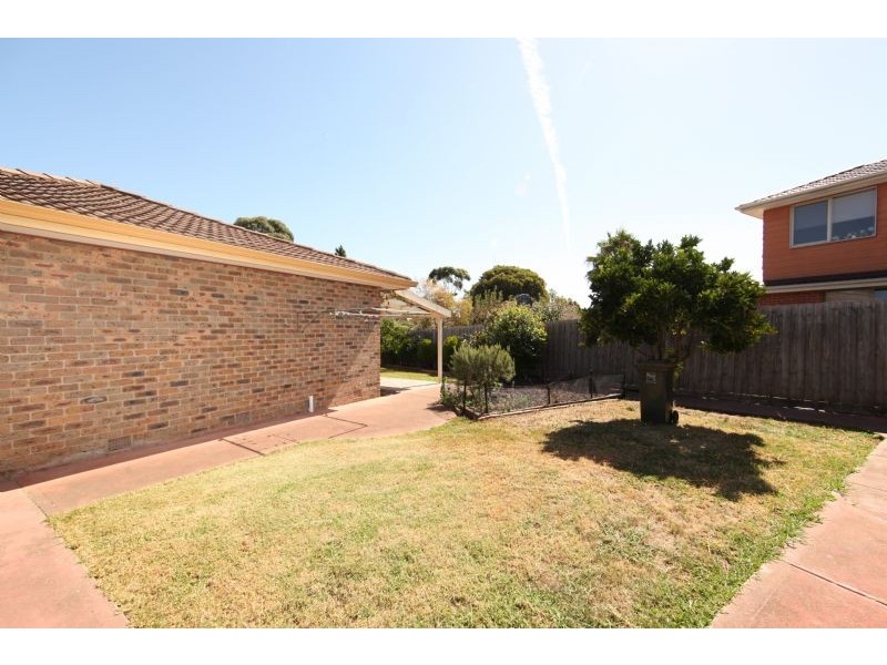 4 Porter Court, Mill Park VIC 3082