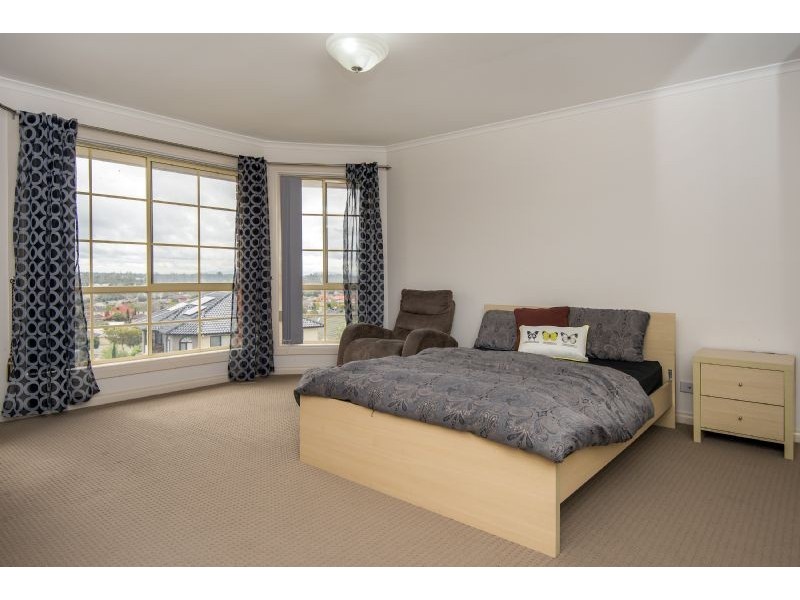 7 St Ronans Grove, South Morang VIC 3752