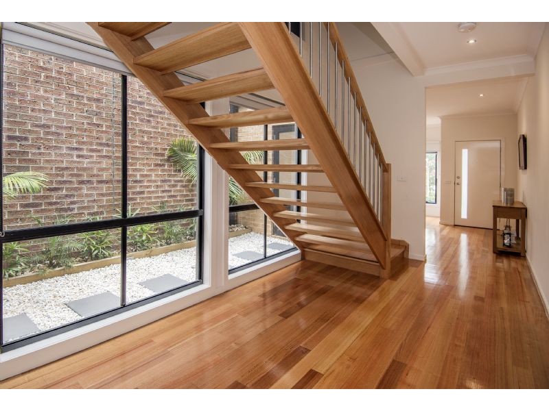 274 The Lakes Blvd, South Morang VIC 3752