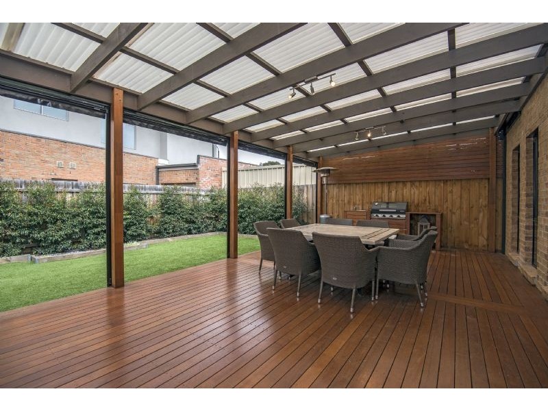 274 The Lakes Blvd, South Morang VIC 3752