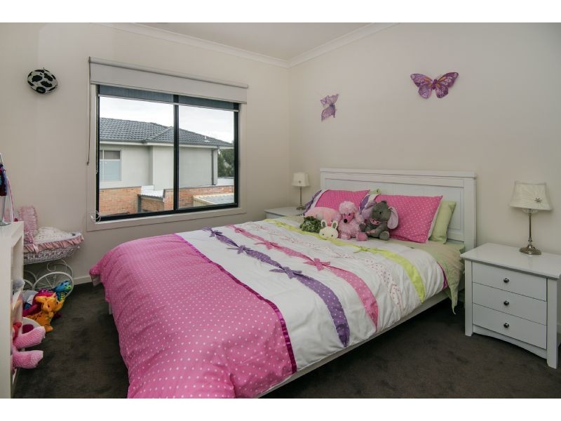 274 The Lakes Blvd, South Morang VIC 3752