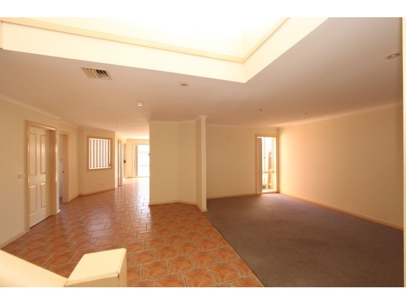 8/119 Duffy Street, Epping VIC 3076