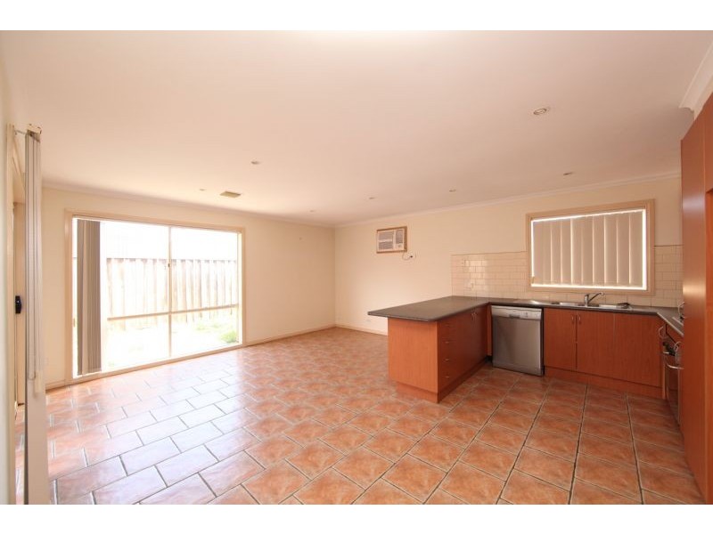 8/119 Duffy Street, Epping VIC 3076