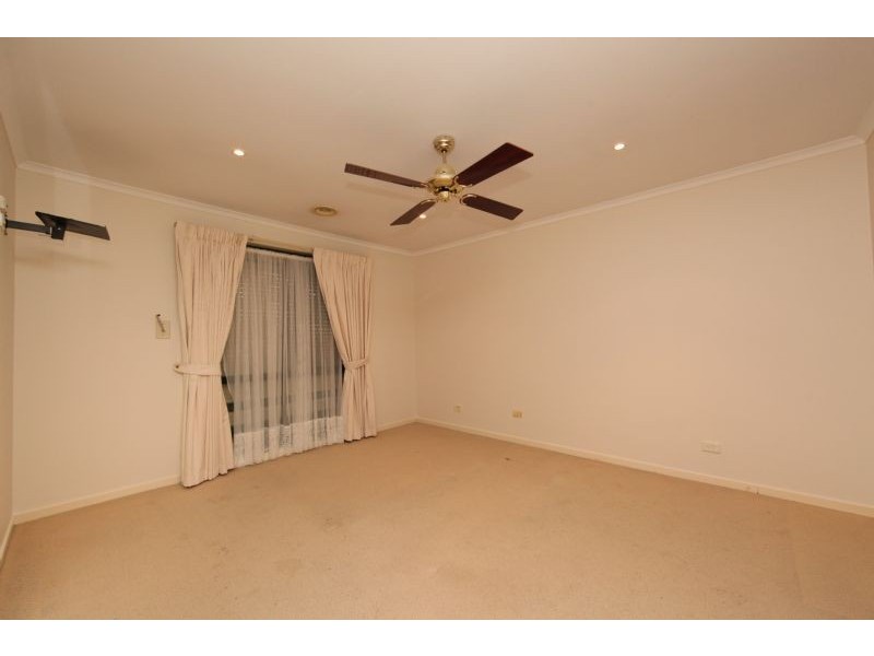 20 Manning Clark Road, Mill Park VIC 3082