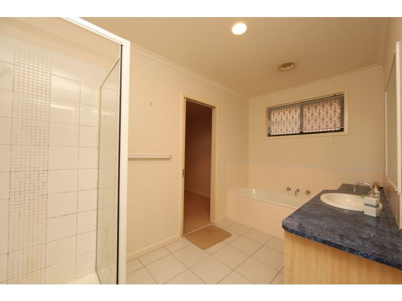 20 Manning Clark Road, Mill Park VIC 3082