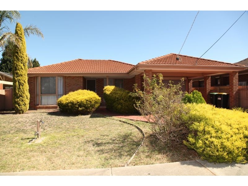 16 Langvale Court, Mill Park VIC 3082