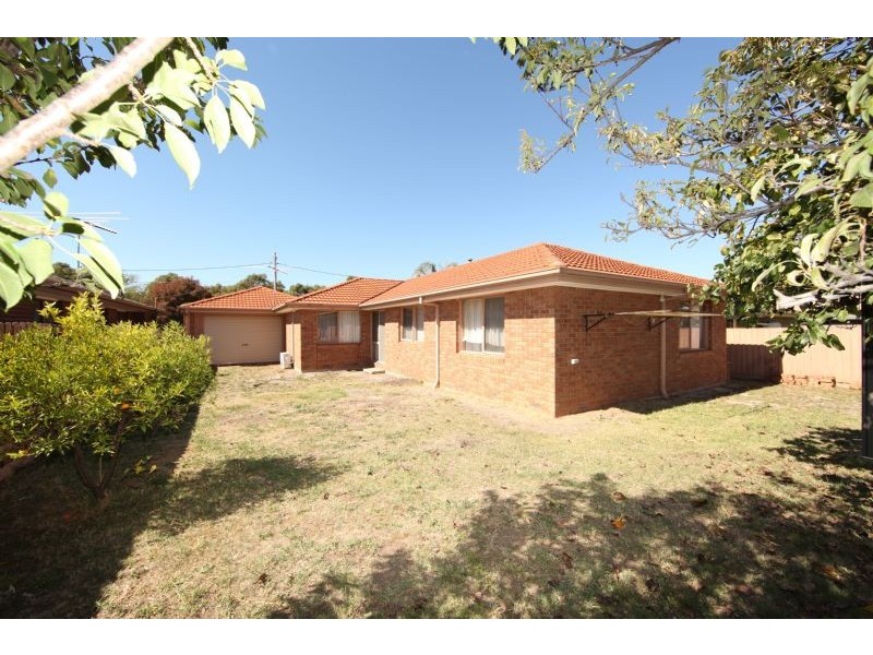 16 Langvale Court, Mill Park VIC 3082