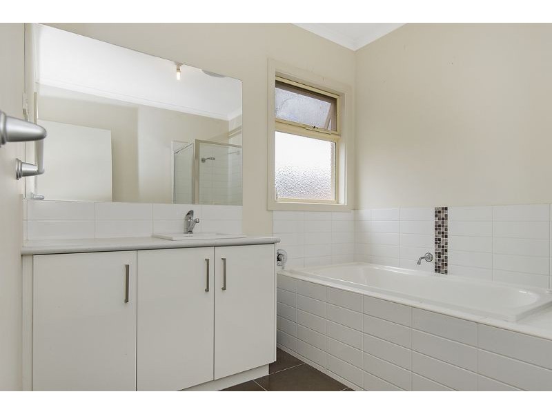 4/191 Gordons Rd, South Morang VIC 3752