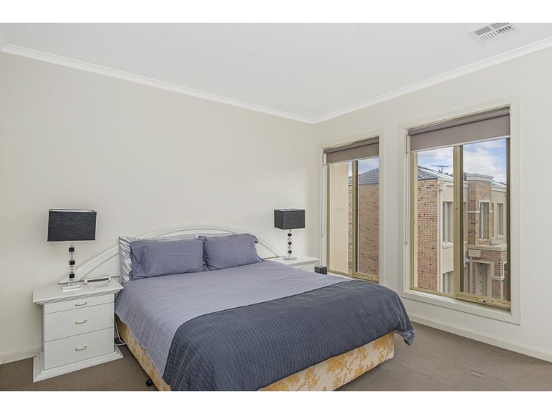 4/191 Gordons Rd, South Morang VIC 3752