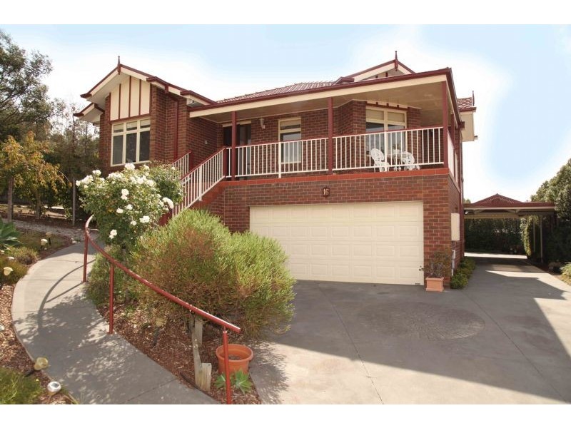 16 Rialton Rise, South Morang VIC 3752