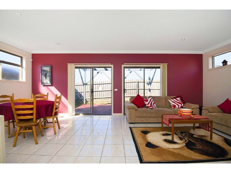 27 Cobb Street, South Morang VIC 3752