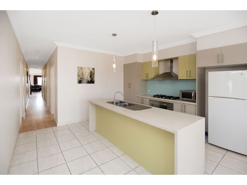 27 Cobb Street, South Morang VIC 3752
