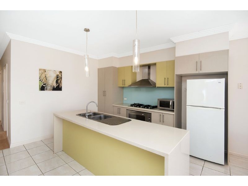 27 Cobb Street, South Morang VIC 3752