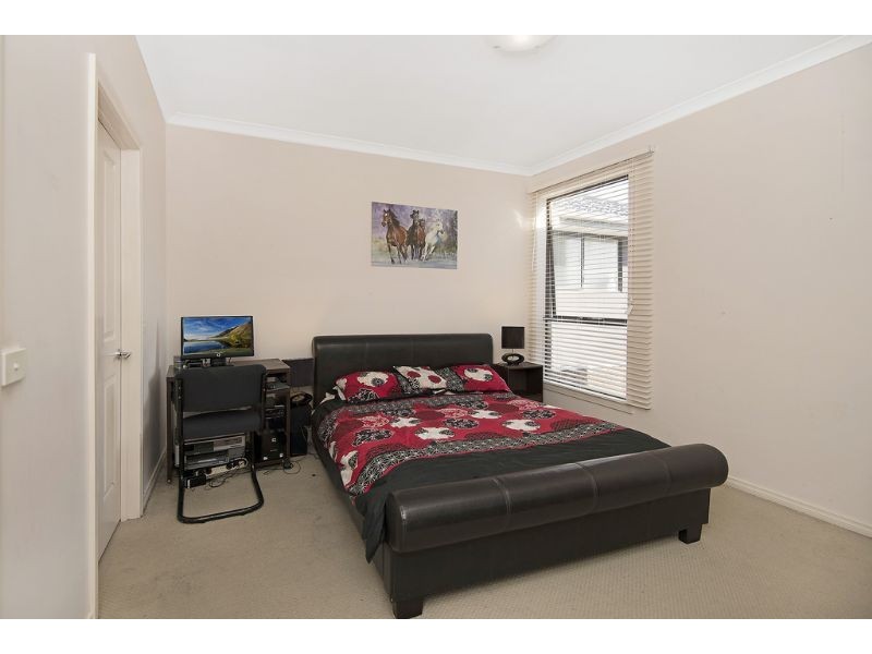 27 Cobb Street, South Morang VIC 3752