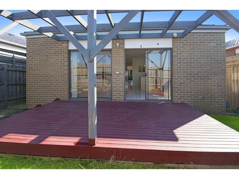 27 Cobb Street, South Morang VIC 3752