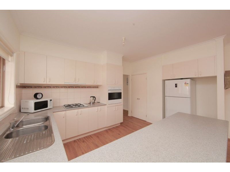 22 Poppy Dr, South Morang VIC 3752