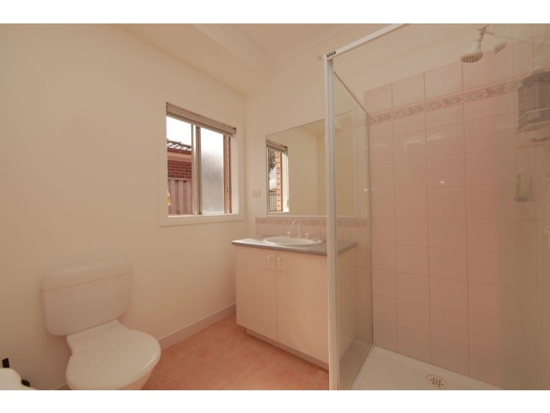 22 Poppy Dr, South Morang VIC 3752