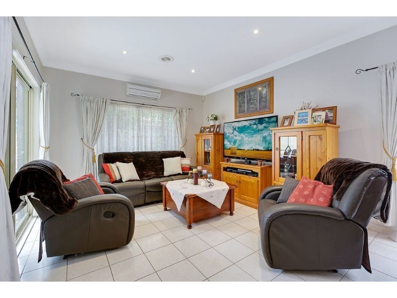 12 Birrali Way, South Morang VIC 3752