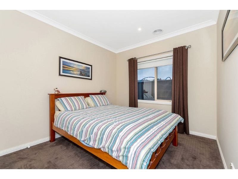 15 Harriers Street, Mernda VIC 3754