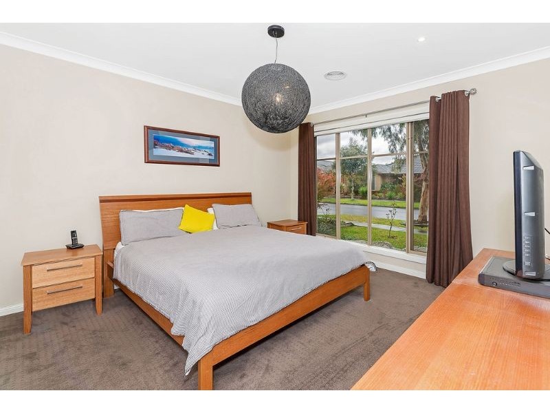 15 Harriers Street, Mernda VIC 3754