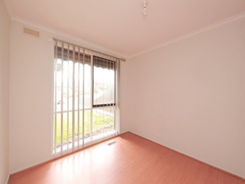 12 Glenloth Court, Epping VIC 3076