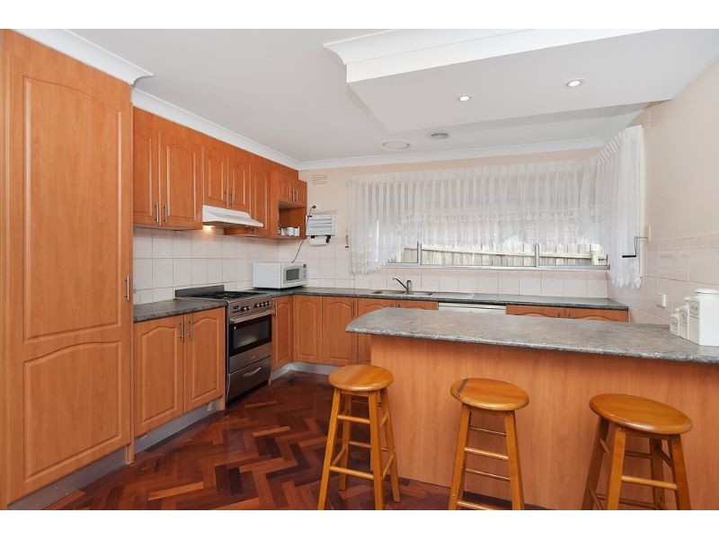 6 Russet Court, Lalor VIC 3075