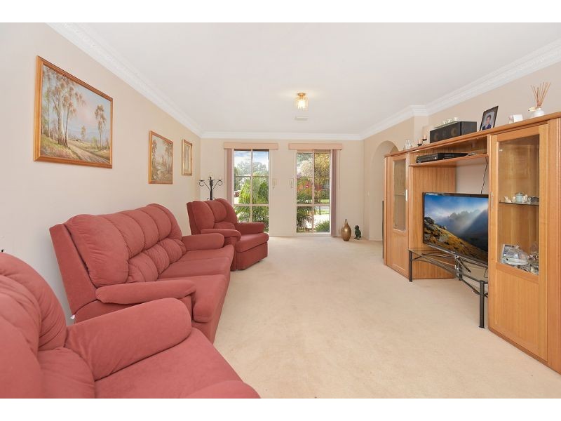 8 Sturrock Court, Mill Park VIC 3082