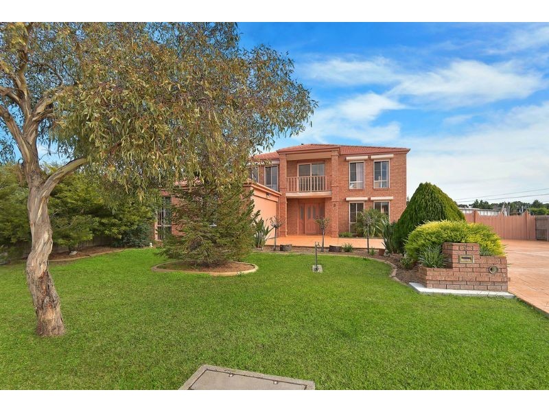 8 Sturrock Court, Mill Park VIC 3082