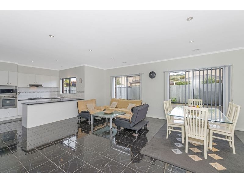 11 Cassowary Road, South Morang VIC 3752