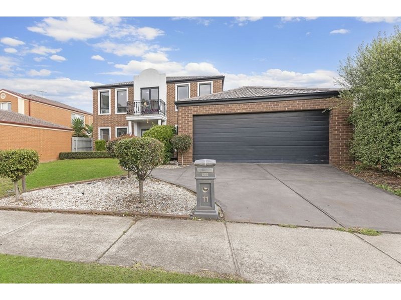 11 Cassowary Road, South Morang VIC 3752