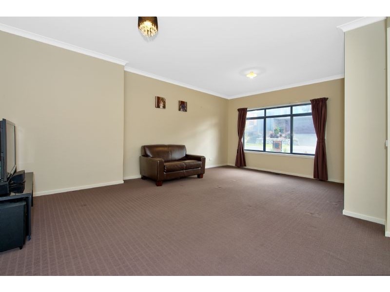 32  Skyline Dr, South Morang VIC 3752
